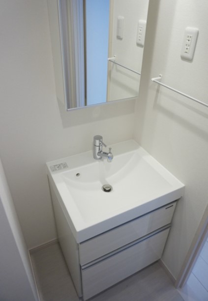 洗面設備　※同物件・同タイプの写真です。