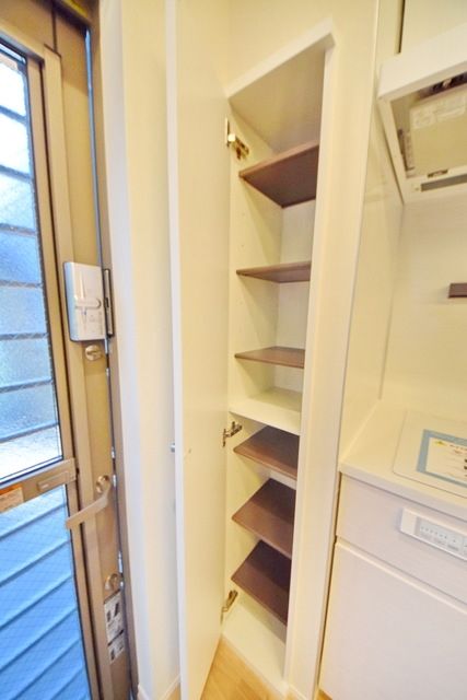 玄関　弊社は都内全域の物件をご紹介可能です！