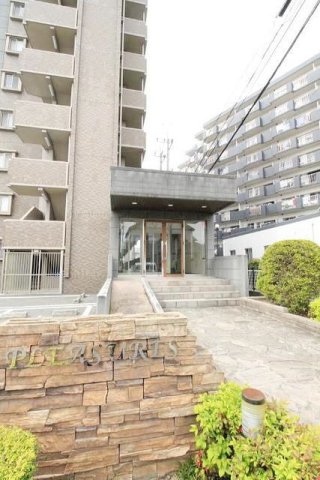 エントランス　清潔なエントランスです