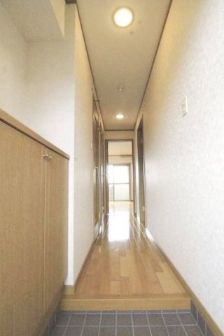 玄関　落ち着いた玄関です