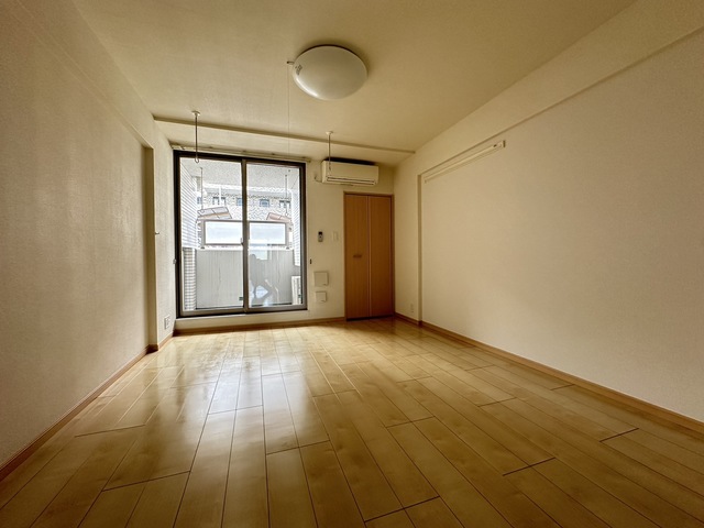 居室・リビング　同施工参考写真になります