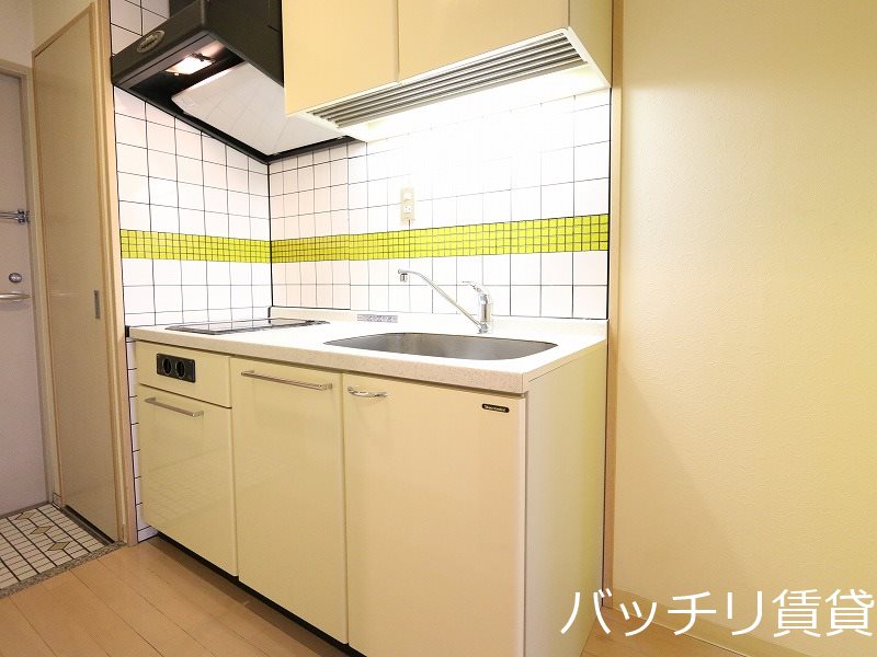キッチン　写真は同シリーズタイプの為、現状優先になります。
