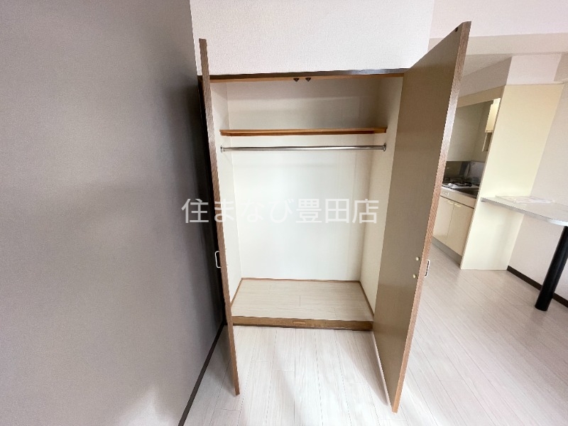 収納　同型写真