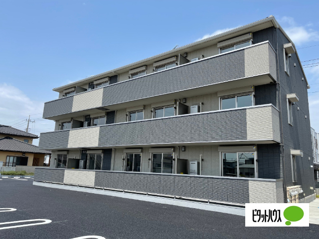 建物外観　２０２１年５月竣工