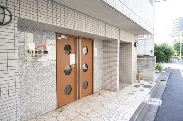 エントランス　エントランス