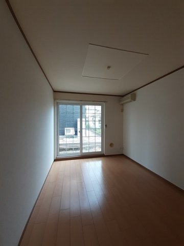 居室・リビング　居間です