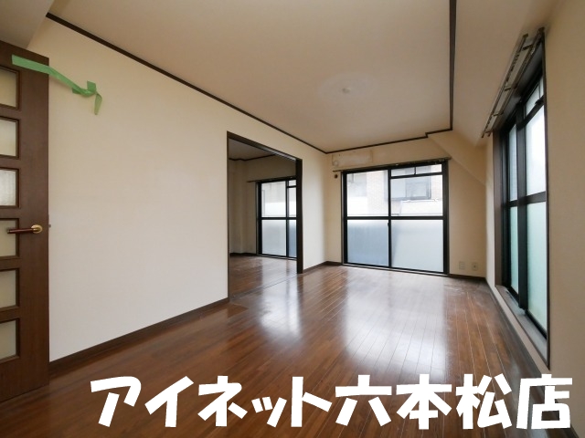居室・リビング　明るく気持ちがいいです。