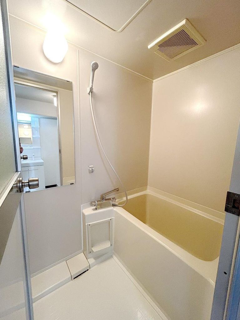 バス・シャワールーム　バス