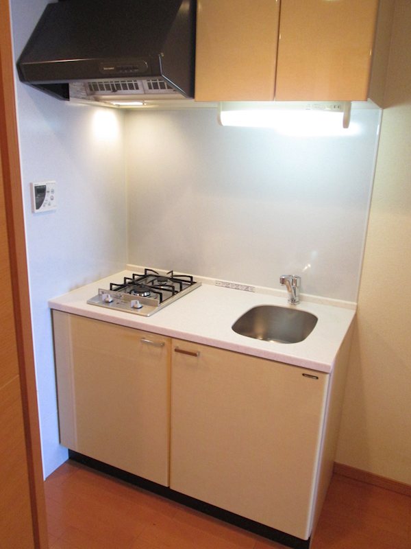 キッチン　類似タイプ参考写真掲載。