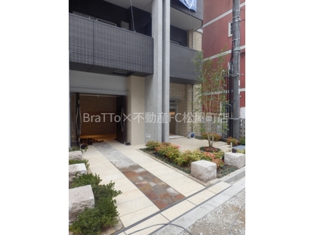 エントランス　マンション共用部分