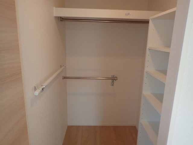 収納　ウォークインクローゼット
