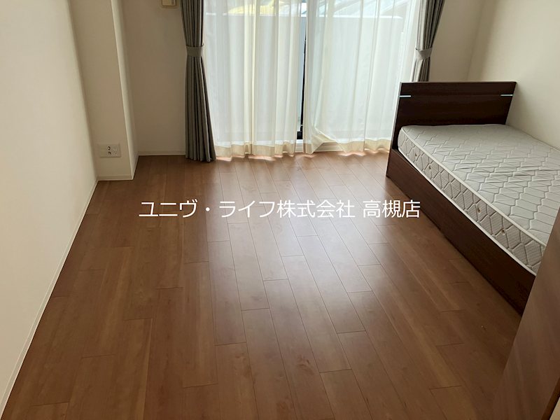 居室・リビング　ベッドは残置物