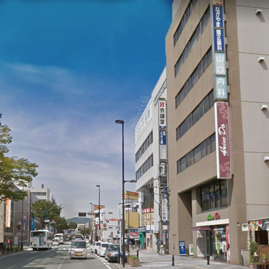 病院　ながやま矯正歯科クリニック（病院）まで363m