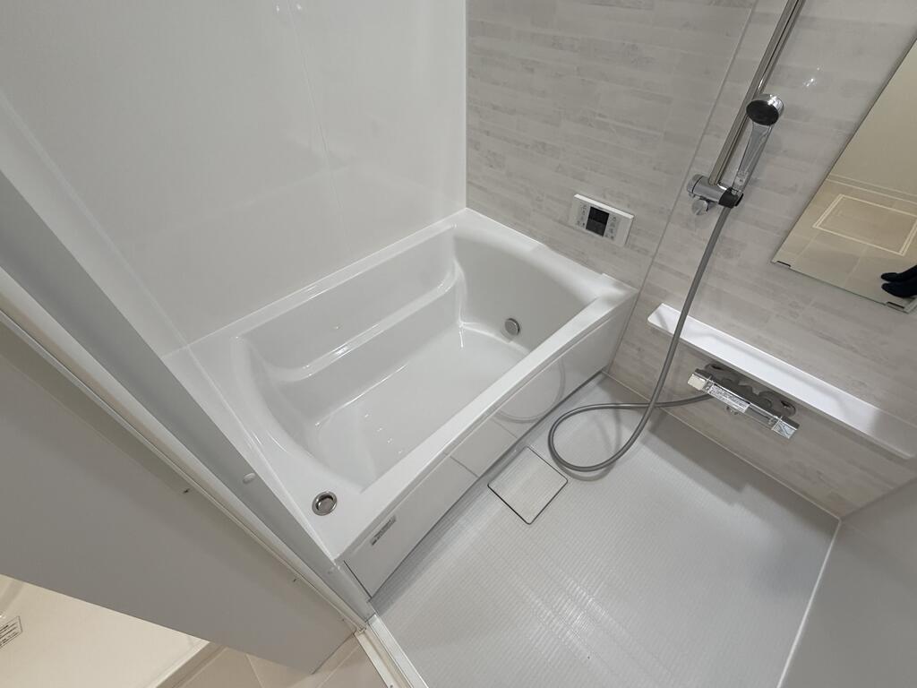 バス・シャワールーム　※同施行会社建物写真です。ご参考下さい。