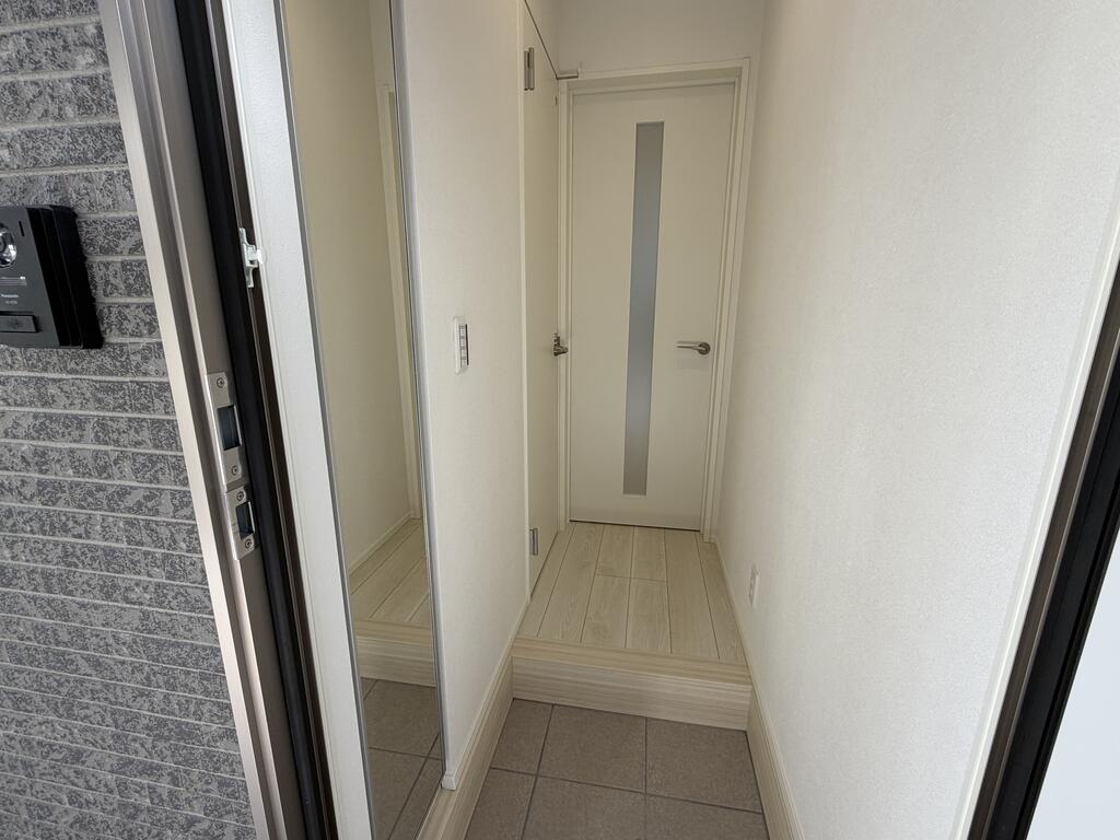 玄関　※同施行会社建物写真です。ご参考下さい。