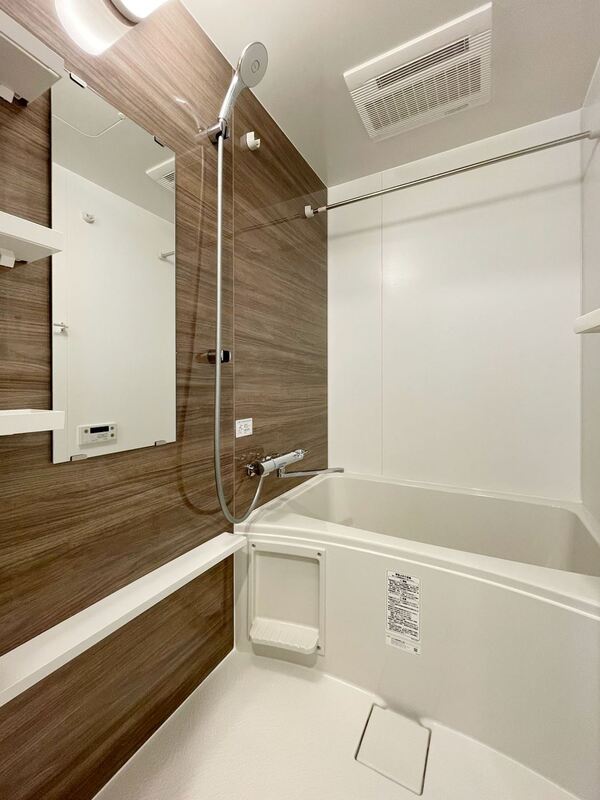 バス・シャワールーム　※別部屋の参考写真です。