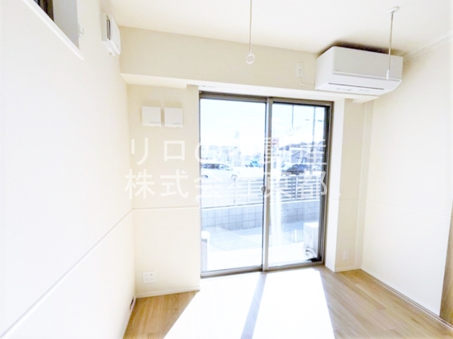 その他部屋・スペース　南向きなので暖かな日差しが入りますね♪