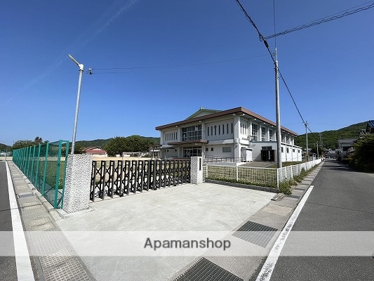 小学校　たつの市立小学校揖西東小学校（小学校）まで1688m