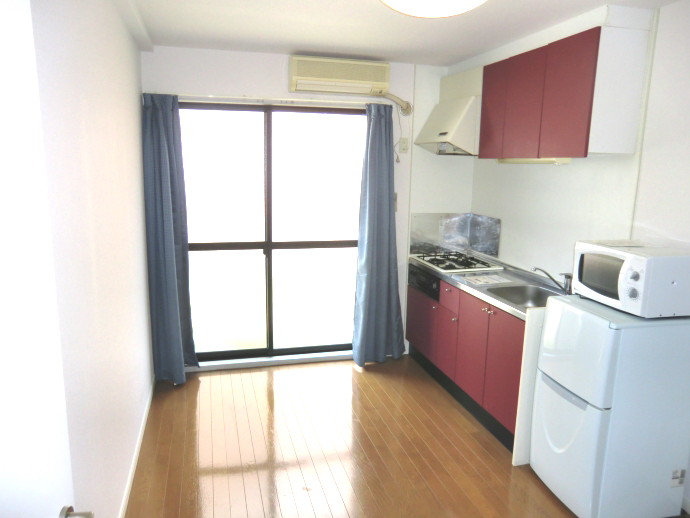 キッチン　同タイプ物件の為、形状や間取寸法、色調等が実際とは異なります