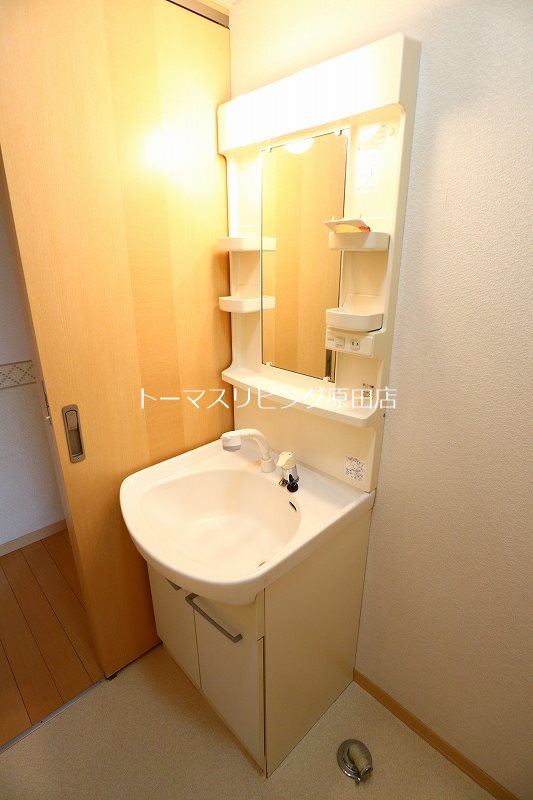 洗面設備　B102号室写真