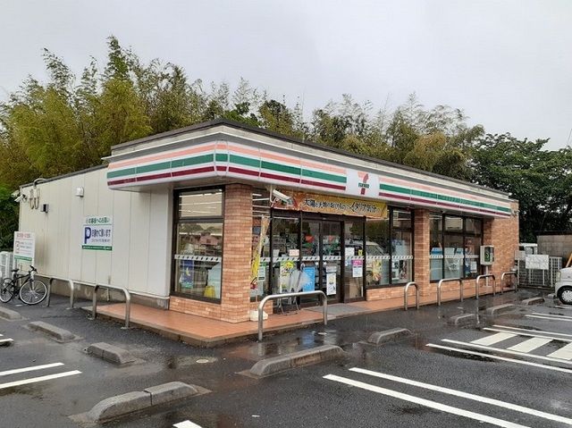 コンビニ　セブンイレブン（コンビニ）まで1100m