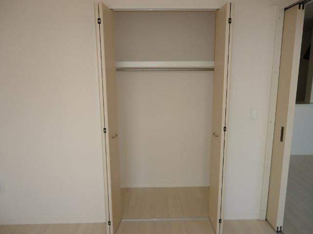 収納　南側洋室収納