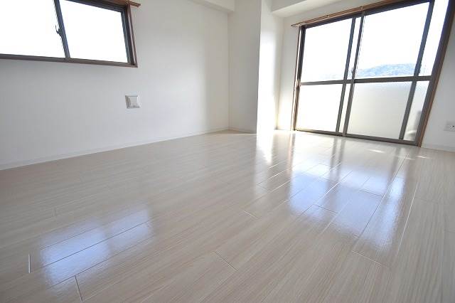 その他部屋・スペース　広々洋室10帖