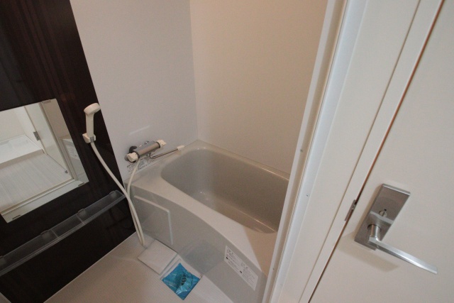 バス・シャワールーム　※別室の参考写真の為、現況優先です。