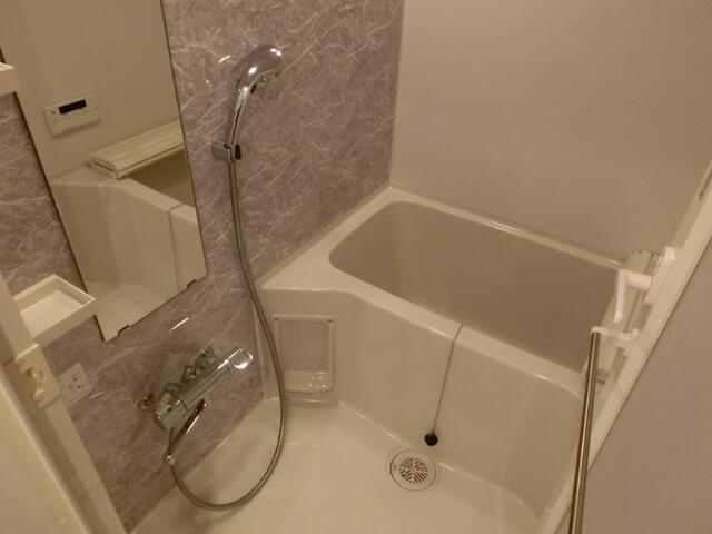 バス・シャワールーム　お風呂です