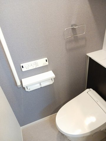 トイレ　ゆったりとした空間のトイレです