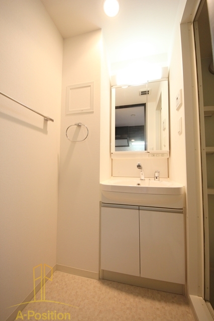 洗面設備　アドバンス西梅田グルーブ