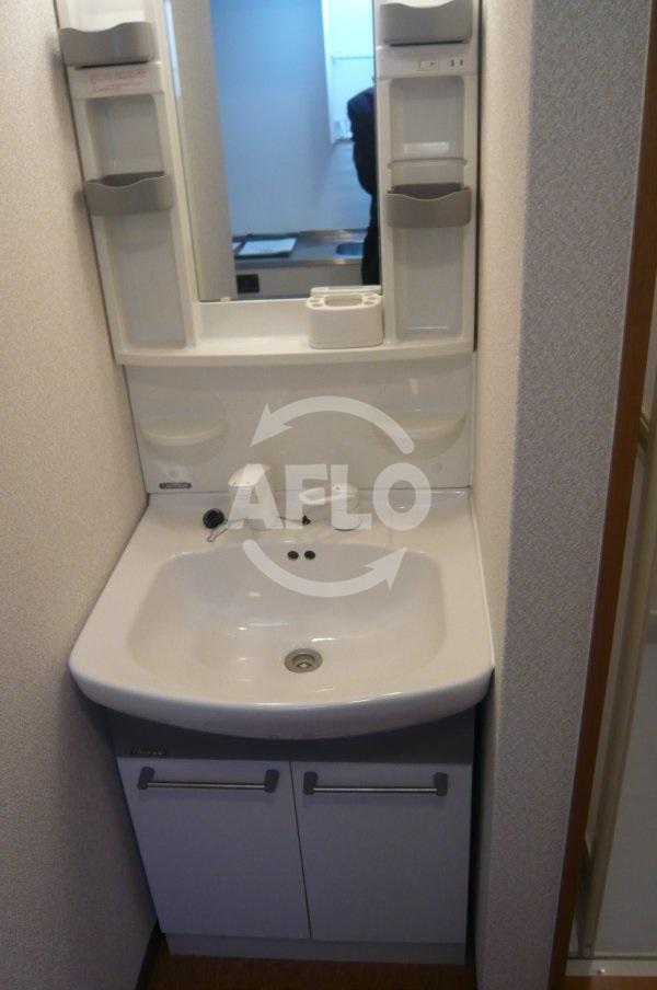 洗面設備　ラ・フォンテ新町　洗面台