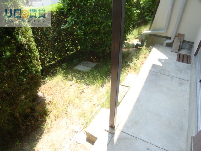 バルコニー　バルコニーお布団干しを設置可能