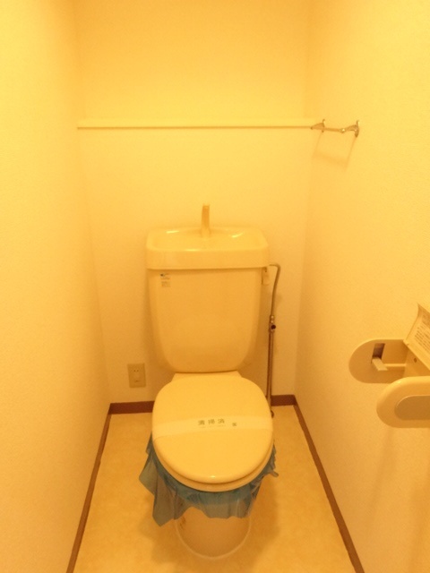 トイレ　３０３号室の写真を利用