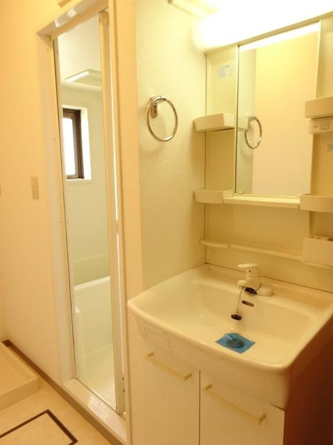 洗面設備　３０３号室の写真を利用