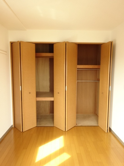 収納　３０３号室の写真を利用