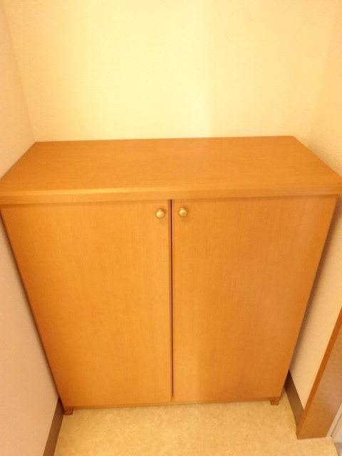 玄関　３０３号室の写真を利用