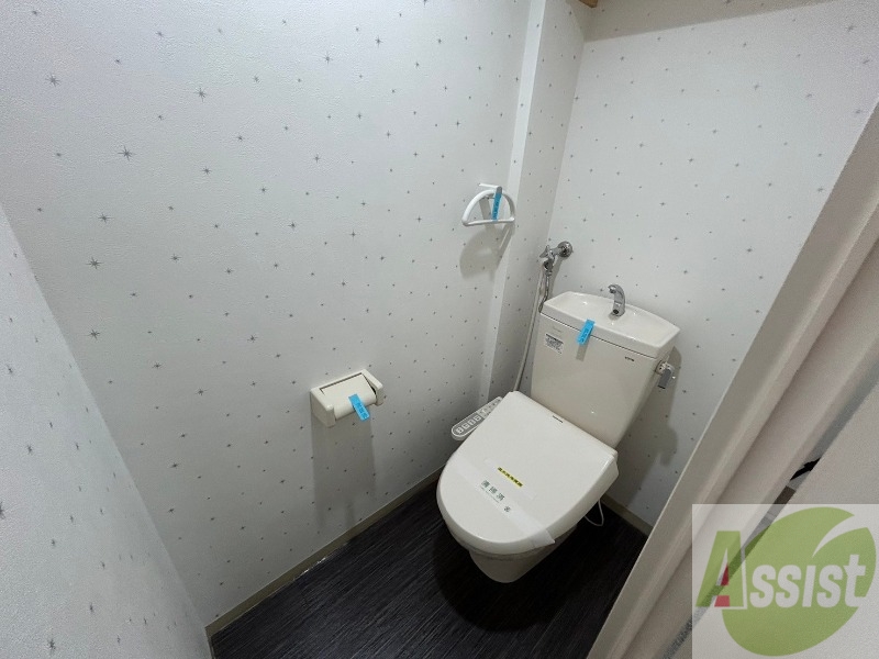 トイレ　こちらはトイレです。清潔感があり、安心して使用できます。