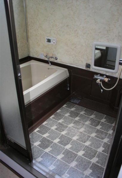 バス・シャワールーム