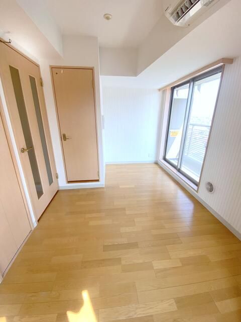 居室・リビング　※写真は別号室を使用しております