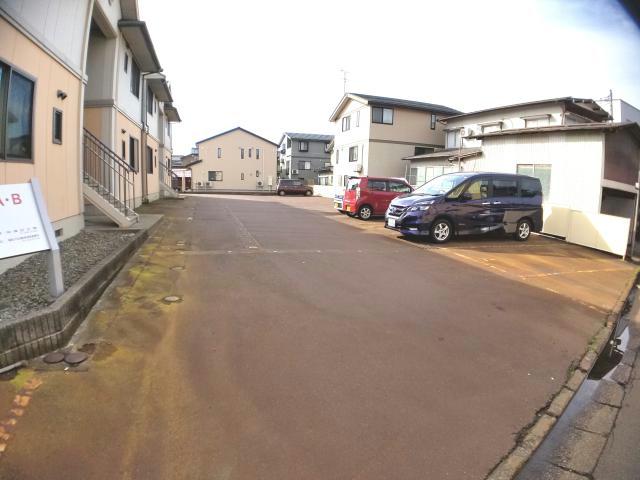 駐車場　駐車場