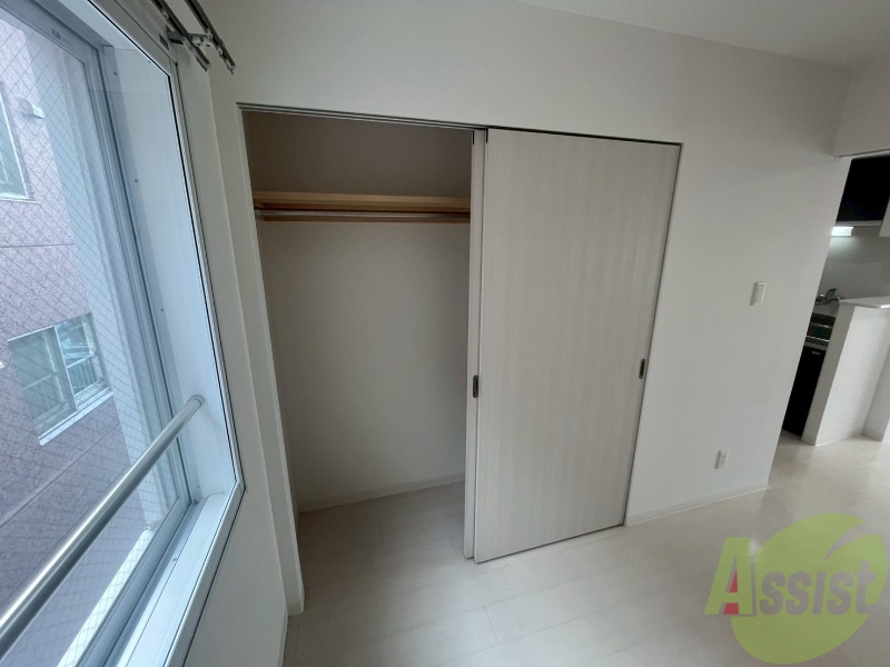 収納　寝室の収納です。部屋がすっきり片付きます。