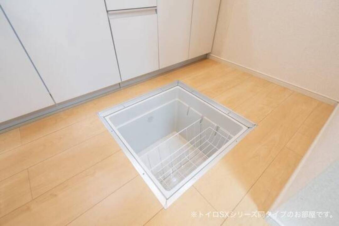 収納　床下収納