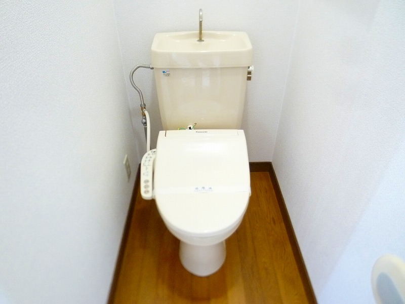 トイレ　清潔なトイレは温水洗浄便座♪