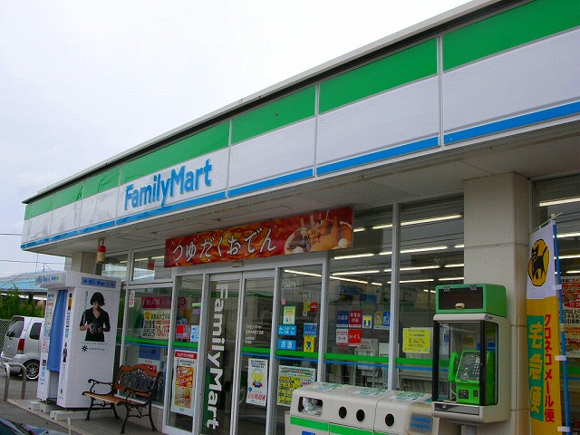 コンビニ　ファミリーマート西条中央七丁目店（コンビニ）まで277m