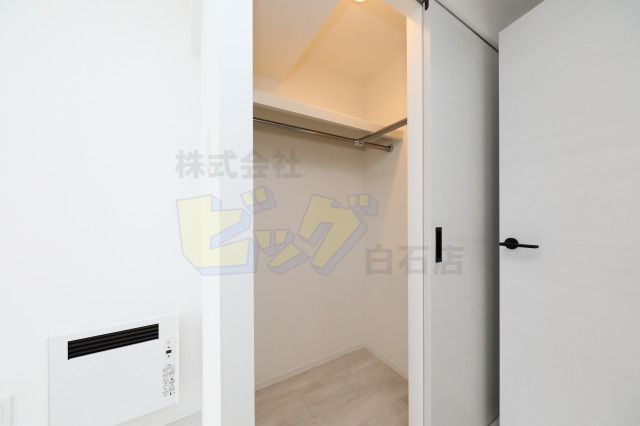 収納　使い勝手が良いウォークインクローゼット付きです♪