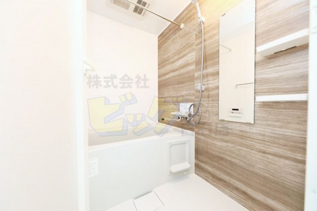 バス・シャワールーム　広々とした浴室で快適お風呂ライフ♪