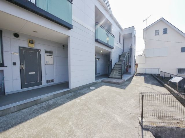 エントランス　★お問い合わせはタウンハウジング橋本店まで★