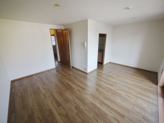 居室・リビング　★フローリングのお部屋です★