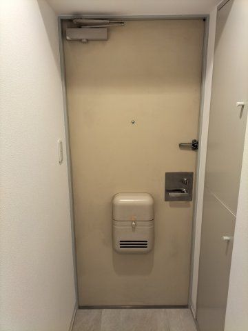 玄関　※過去撮影の205号室